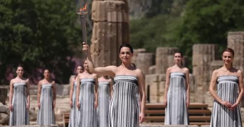 У Греції запалили олімпійський вогонь