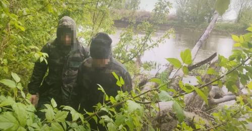 Двоє чоловіків перепливли Західний Буг, щоб повернутися з-за кордону до України