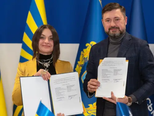 Меморандум про партнерство між Фондом Ріната Ахметова та Маріупольською МВА…