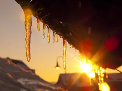 Україну накриє тепло, але з мокрим снігом та поривами вітру.&hellip;