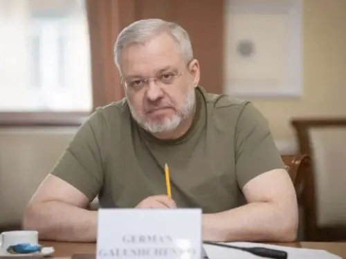 Галущенка схопили при виїзді з України.