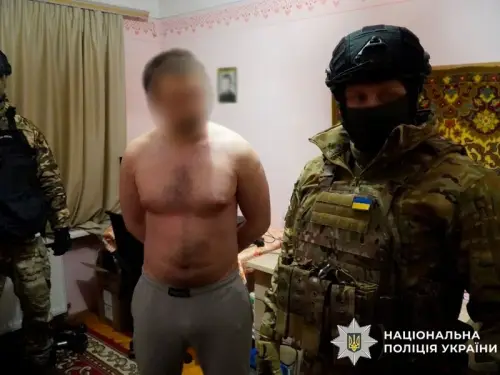 П’ятнадцятьох осіб затримано за звинуваченням у сексуальній експлуатації неповнолітніх; серед&hellip;