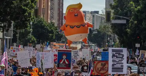 Америка кипить: 8 мільйонів протестують проти володаря Трампа.