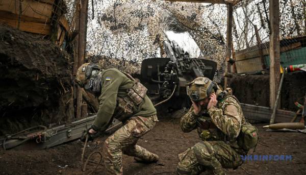 За день на передовій 158 бойових сутичок, найбільш напружено –…