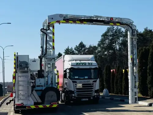 Митники перевіряють AI-сканери на українсько-польському рубежі. Акцент на “ключових відтинках”.