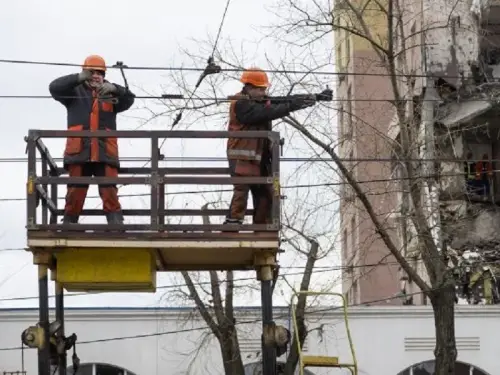 Минулими днями ДТЕК повернув світло 219 тисячам домівок, пошкоджених внаслідок&hellip;
