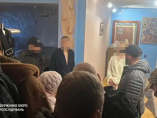 Двох спільників парламентарів заарештовано в Україні: здирництво за дозвіл покинути…