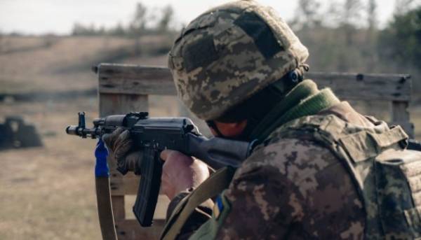 Українські вояки тримають лінію захисту на Луганщині – повідомлення військових.