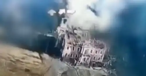 Сумщина: російські війська зруйнували старовинний палац Харитоненків