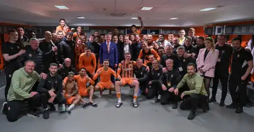 “Гірники” вщент розбили нідерландську команду в Кракові, Ахметов спостерігав за…