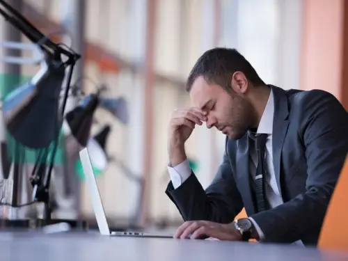 Найгірший випадок, невпинне напруження та час для переживань. Що таке катастрофізування та…