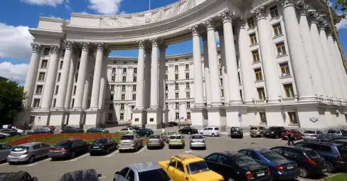 Позашляховики у деклараціях: Які авто декларують українські політики та міністри