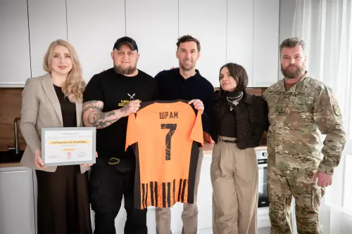 Воїн “Азовсталі” Костянтин Марченко отримав житло від власника Фонду та…