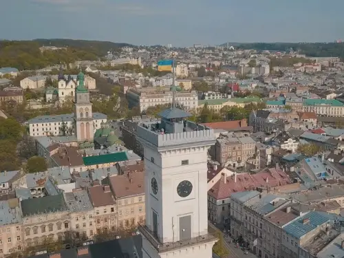 У Львові заперечили булінг дітей переселенців через їхню мову. Немає…