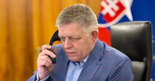 Якщо Зеленський прагне переговорів, йому слід зв’язатися з Путіним, – Фіцо після поїздки до Росії.