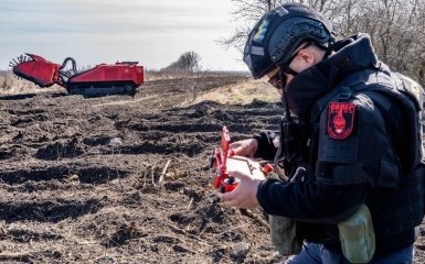 Україна вдосконалює свої протипіхотні міни, інтегруючи штучний інтелект.