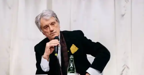 Ющенко відмовився від польського ордена на знак підтримки Зеленського.