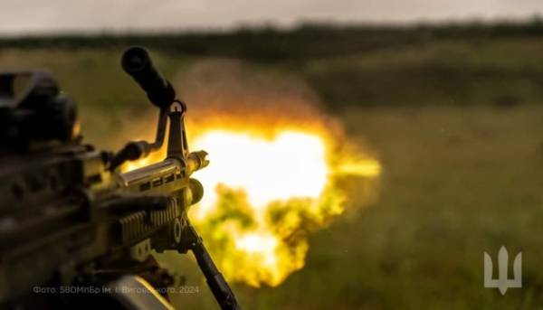 За останній день на передовій сталося 180 бойових зіткнень, противник здійснив 54 авіанальоти.
