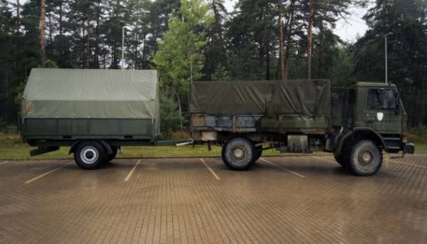 Латвійське підприємство поставило Україні причіп для швидкого встановлення колючої загороджувальної стрічки.