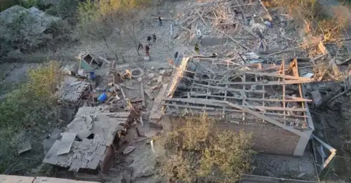 Росія завдала удару КАБом по приватному помешканню в Запоріжжі – з-під руїн витягли 22-річного чоловіка