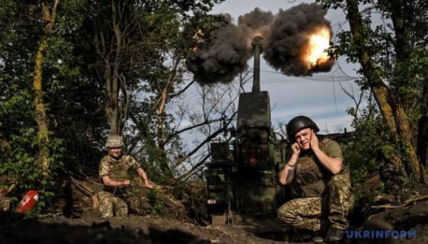 За останню добу на передовій зафіксовано 219 сутичок, найінтенсивніші ворожі напади спостерігалися на трьох напрямках.