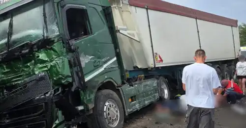 На Миколаївщині пасажирський автобус зіткнувся з вантажівкою: 9 загиблих, 8&hellip;