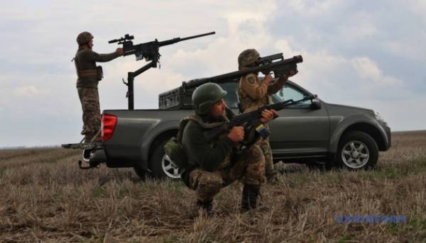 Системи протиповітряної оборони знищили 98 із 120 дронів, якими російські війська атакували Україну з вечора.