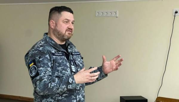 На думку Плетенчука, Росія не планує виводити свій флот з Новоросійська.