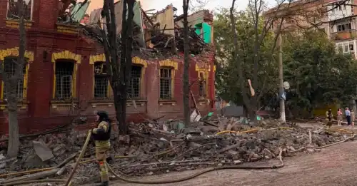 Російський авіаналіт на Слов’янськ зруйнував пам’ятку архітектури “Друкарня”
