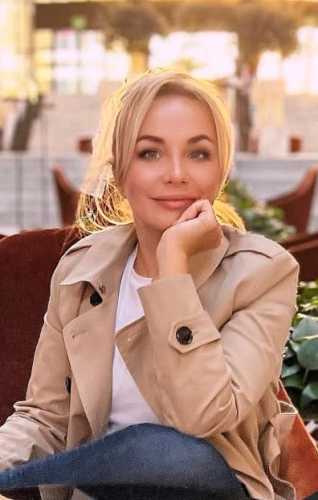 Ольга Висоцька (Olga Vossotskaja) та її угоди з нерухомістю в Іспанії