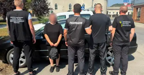 На Закарпатті затримали жінку, яка допомагала чоловікам перепливати Тису, щоб уникнути мобілізації.