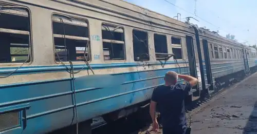 Росія вдарила по залізничній станції в Харківській області: двоє загинули, п’ятеро поранено.
