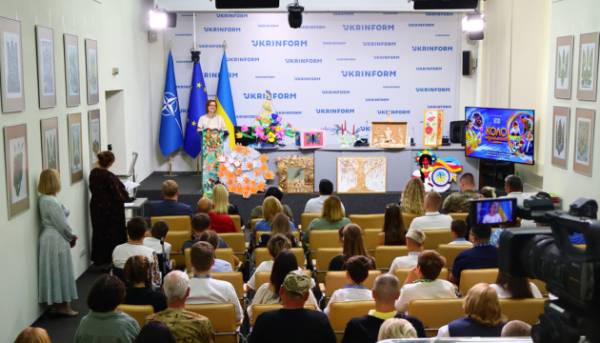 У Києві представили культурно-мистецький проєкт «Коло незламних», що підтримує інклюзивність