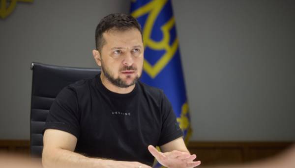 Зеленський: Російські сили атакували Україну 35 ракетами та 190 безпілотниками протягом ночі