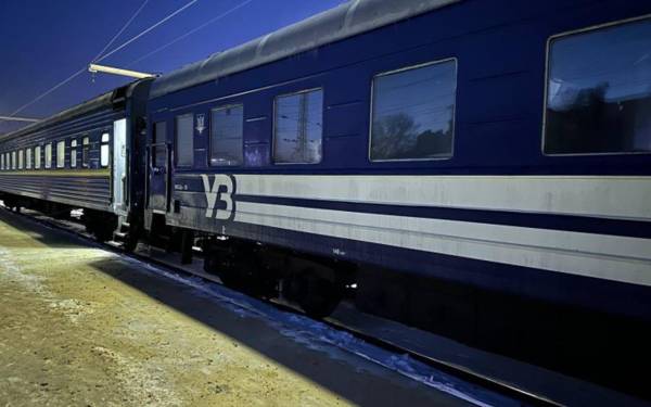 Укрзалізниця: як працюватимуть потяги під час жовтого та червоного рівнів загрози