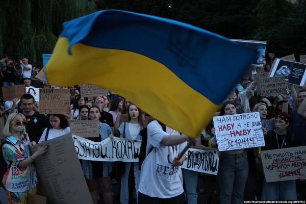 Картонковий майдан у Києві.