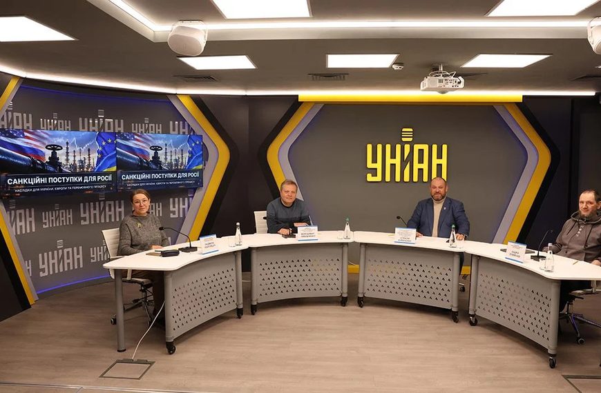Послаблення санкцій проти агресора тільки заохочує Росію до подальшої ескалації – експерти (відео)