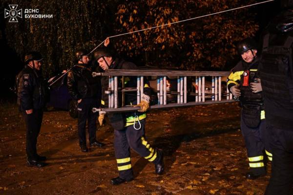 Наслідки російської атаки на Буковину.