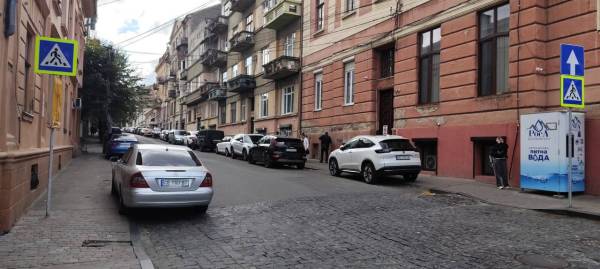 Чернівці: на одній з вулиць змінили схему руху
